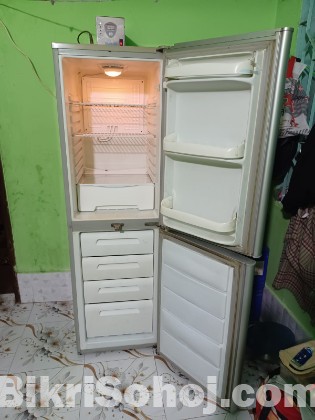 স্ট্যাবিলাইজার সহ ১৪ সিএফটি ফ্রিজ